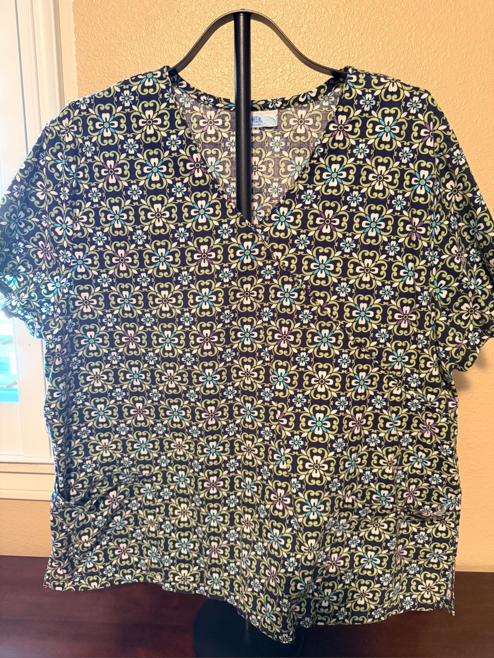 SB Scrubs Navy Floral-Pattern V-Neck Tunic